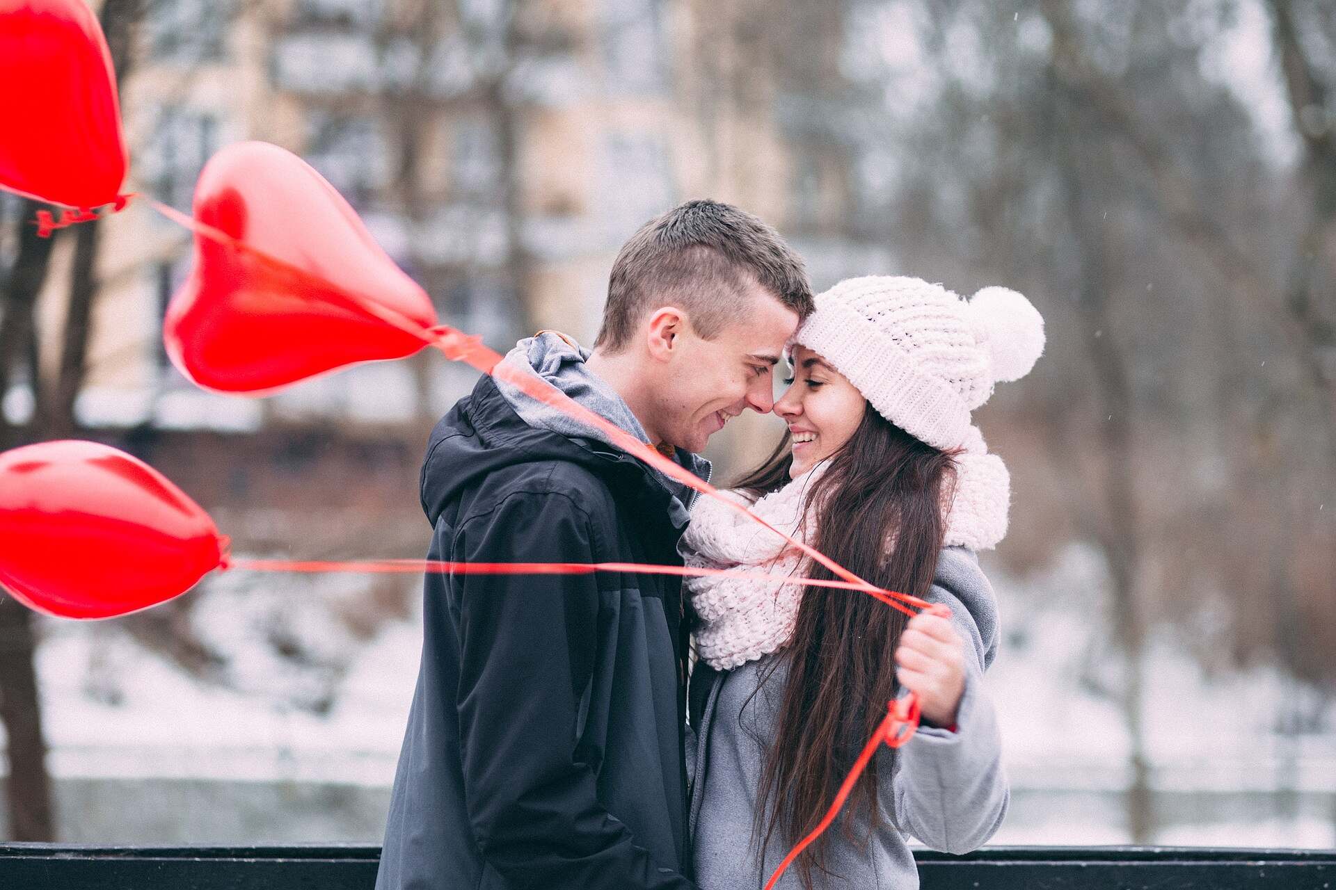 Couple on first date